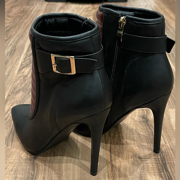 Glaze Leather Moto Booties 6.5 maroon accent 4” heel - Picture 3 of 12